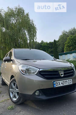 Мінівен Dacia Lodgy 2012 в Волочиську