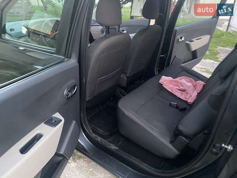 Минивэн Dacia Lodgy 2012 в Львове
