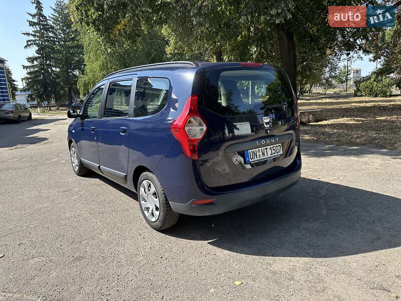 Мінівен Dacia Lodgy 2012 в Лебедині