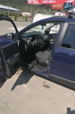 Минивэн Dacia Lodgy 2013 в 