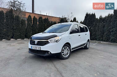 Мінівен Dacia Lodgy 2014 в Умані