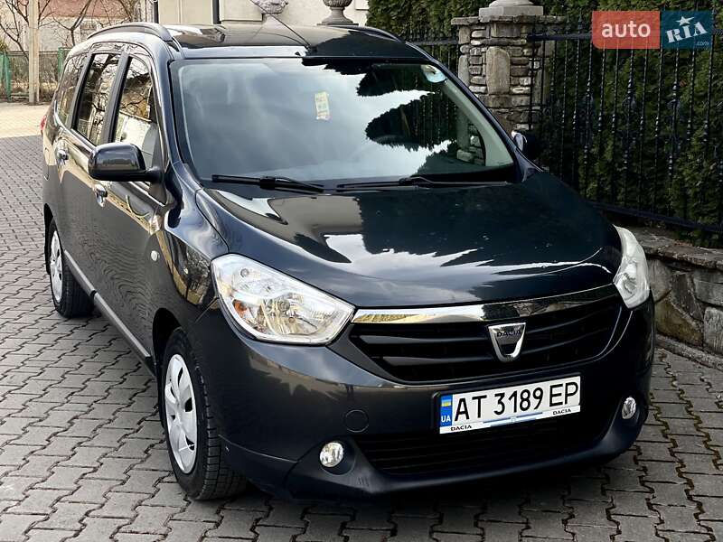 Минивэн Dacia Lodgy 2012 в 