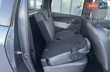 Минивэн Dacia Lodgy 2012 в 
