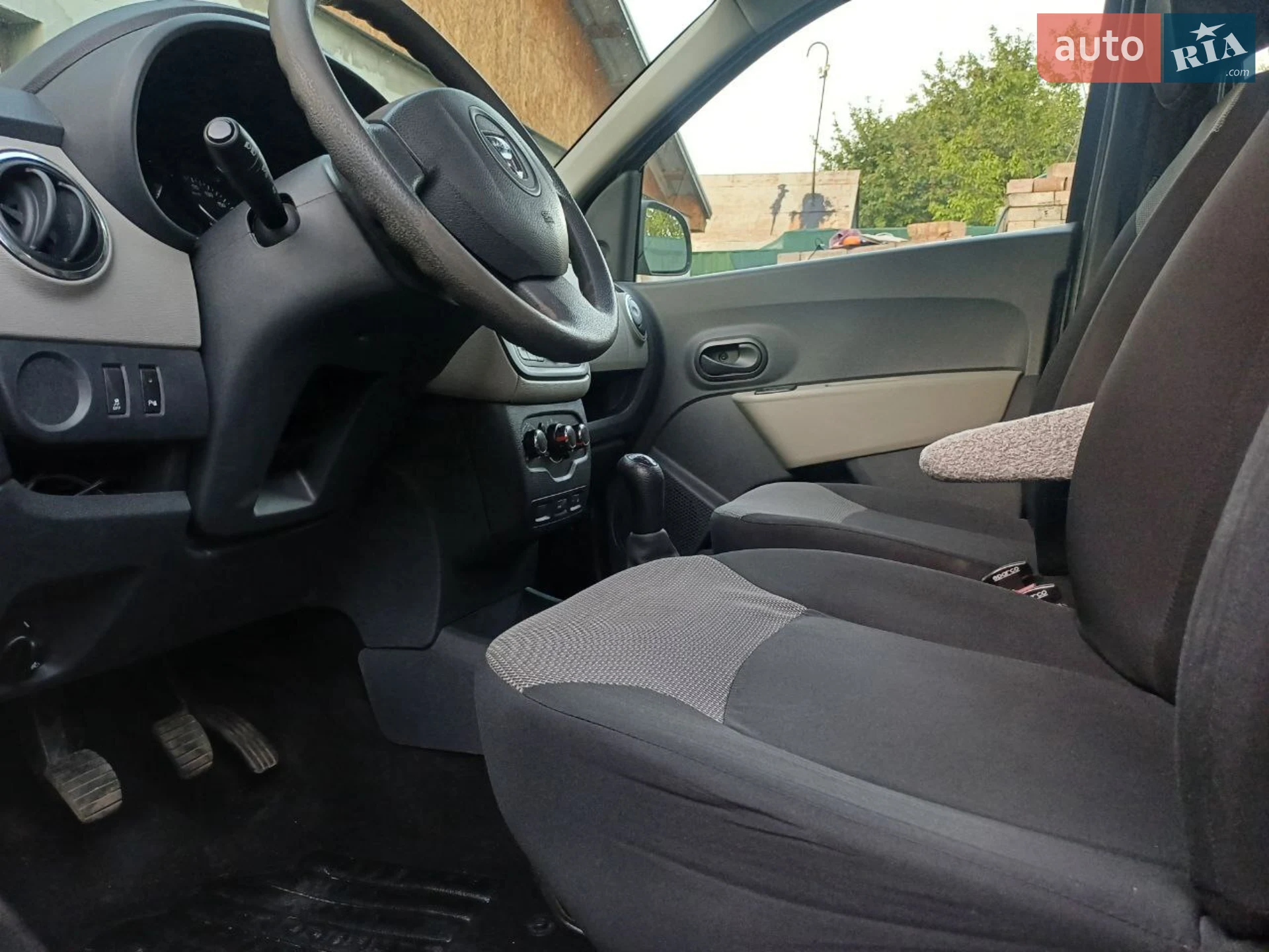 2016 Dacia Lodgy - мініатюра 11