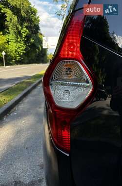 Мінівен Dacia Lodgy 2013 в 