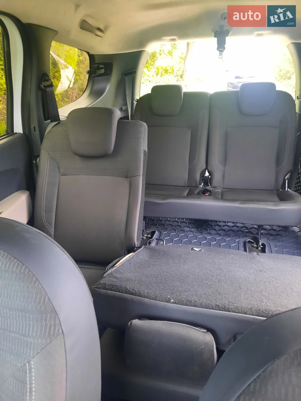 2012 Dacia Lodgy - мініатюра 24