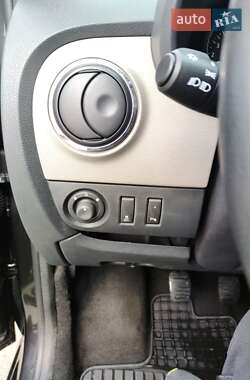 Минивэн Dacia Lodgy 2013 в 