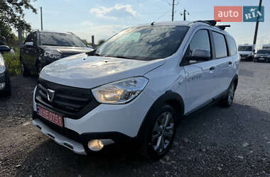 Минивэн Dacia Lodgy 2015 в 
