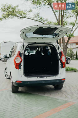 Мінівен Dacia Lodgy 2012 в 