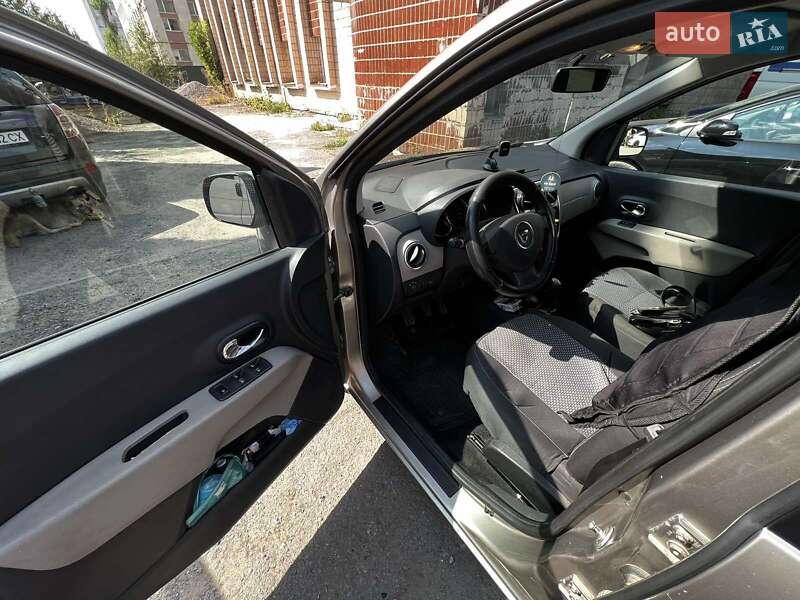 Минивэн Dacia Lodgy 2013 в Тернополе