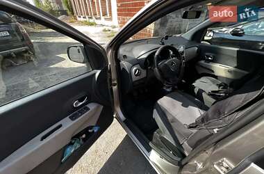 Минивэн Dacia Lodgy 2013 в 