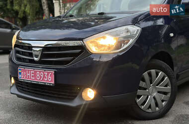 Минивэн Dacia Lodgy 2012 в 