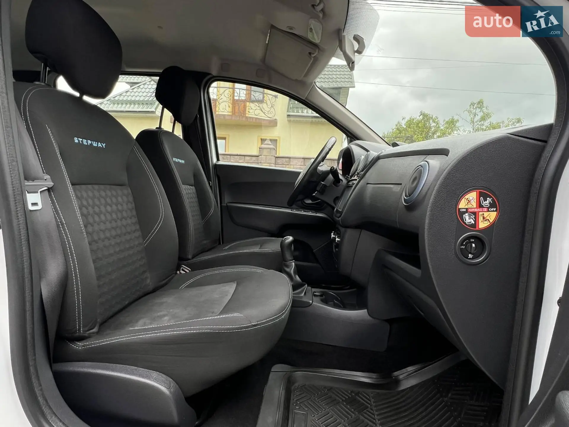 2016 Dacia Lodgy - мініатюра 4