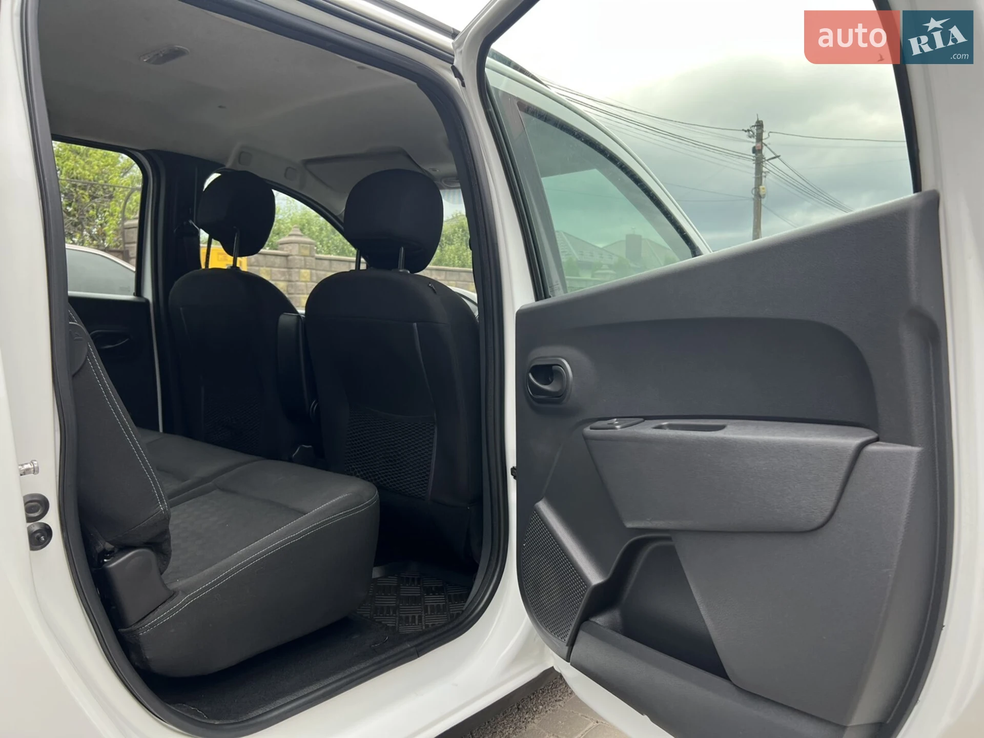 2016 Dacia Lodgy - мініатюра 24