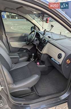 Минивэн Dacia Lodgy 2012 в 
