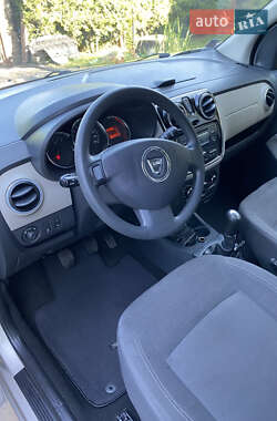 Минивэн Dacia Lodgy 2013 в 