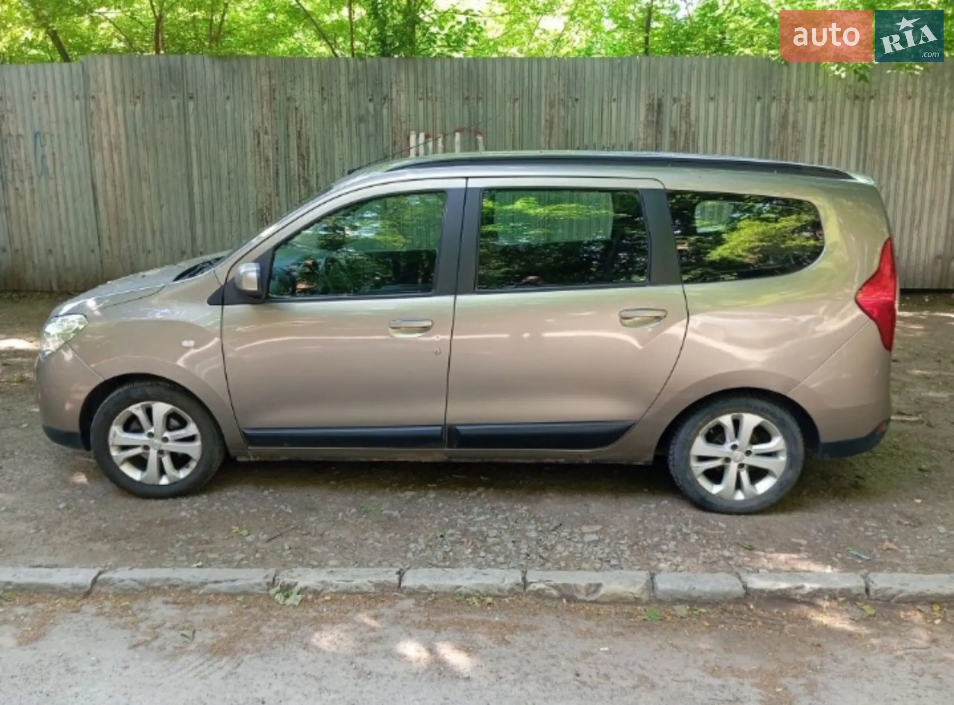 2014 Dacia Lodgy - мініатюра 7