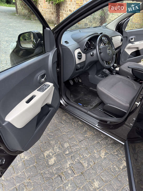 Минивэн Dacia Lodgy 2013 в Черновцах