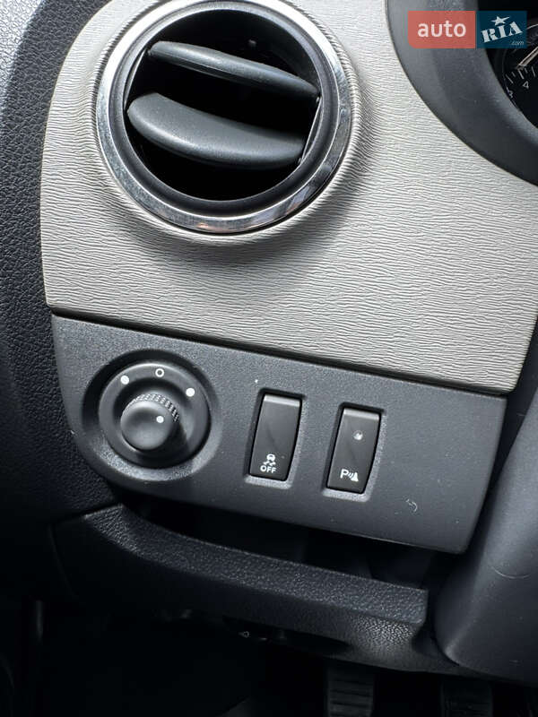Минивэн Dacia Lodgy 2013 в Черновцах