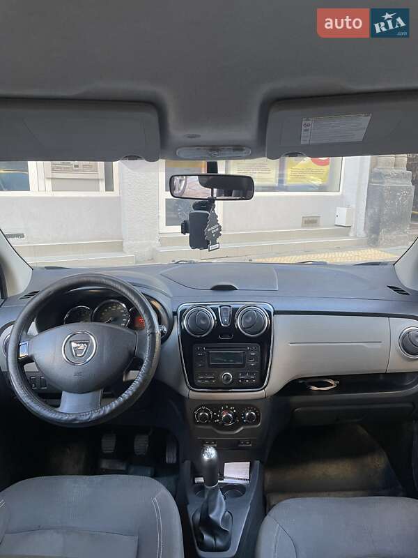 Мінівен Dacia Lodgy 2013 в Львові