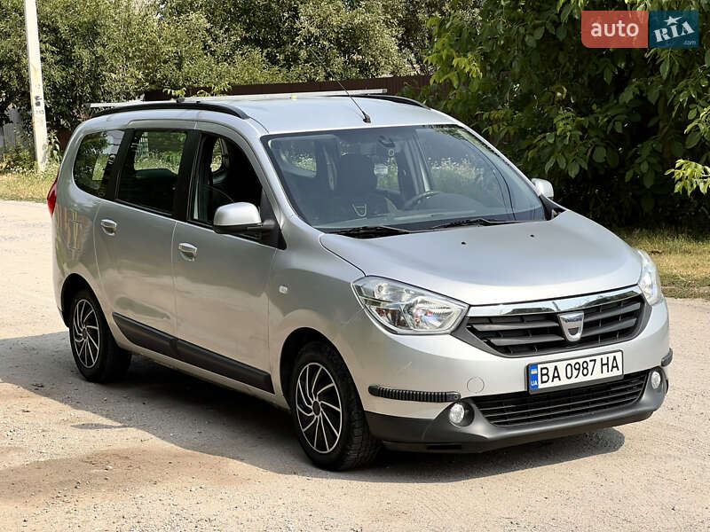 Dacia Lodgy 2012 Dacia Lodgy 2012