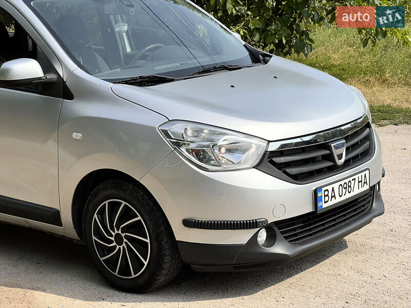 Мінівен Dacia Lodgy 2012 в Кропивницькому