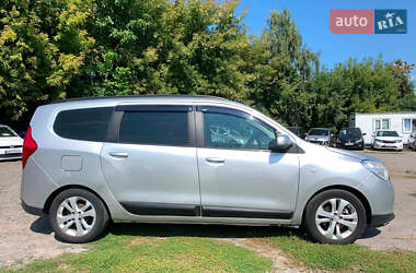 Минивэн Dacia Lodgy 2012 в 