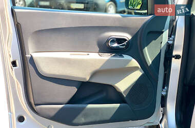 Минивэн Dacia Lodgy 2012 в 