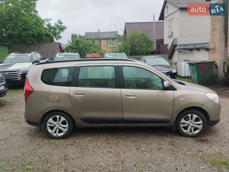 Мінівен Dacia Lodgy 2012 в Білогородці