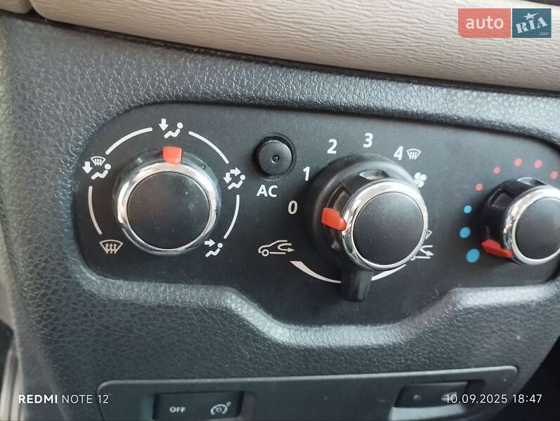 Минивэн Dacia Lodgy 2013 в Ковеле фото 12 Минивэн Dacia Lodgy 2013 в Ковеле