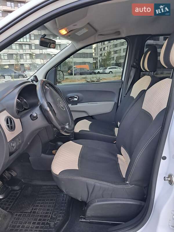 Минивэн Dacia Lodgy 2013 в Киеве