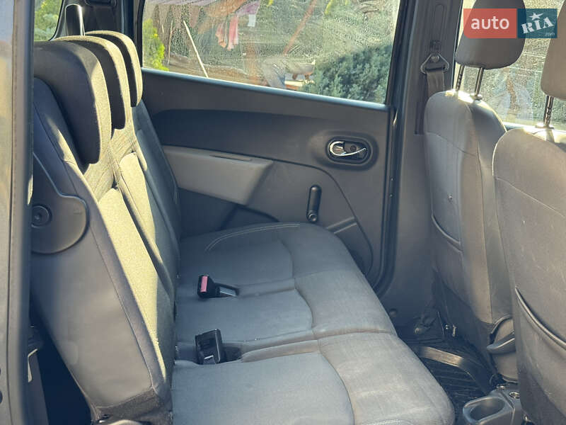 Минивэн Dacia Lodgy 2013 в Мукачево