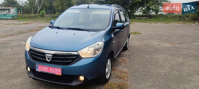 Минивэн Dacia Lodgy 2013 в Луцке