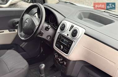 Минивэн Dacia Lodgy 2013 в 