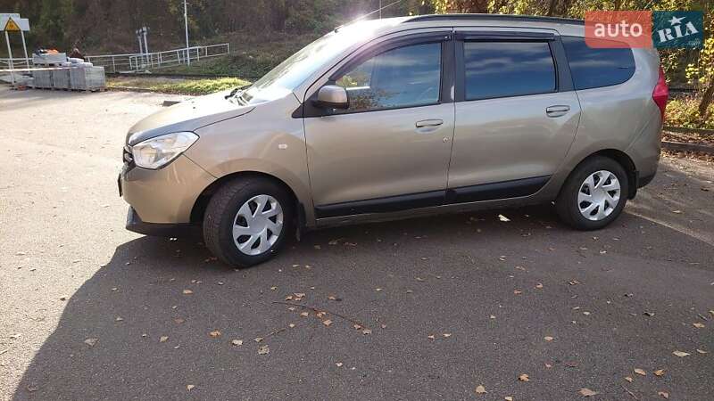 Минивэн Dacia Lodgy 2012 в Черновцах
