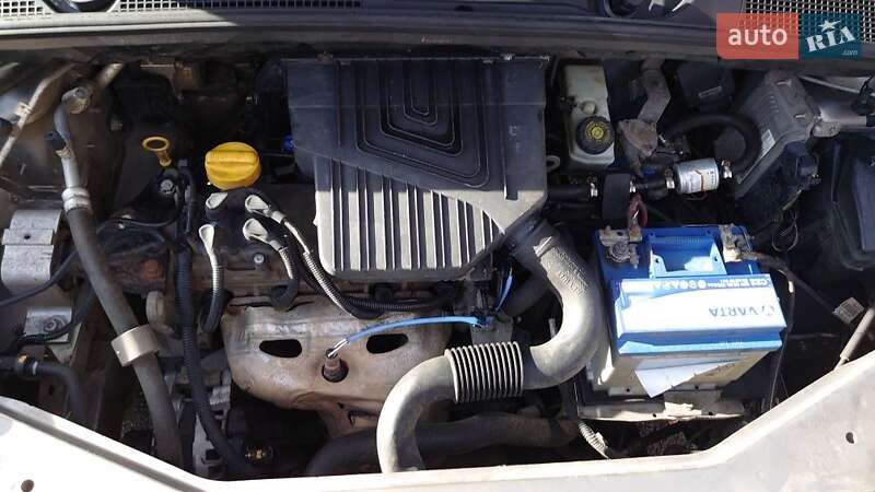 Минивэн Dacia Lodgy 2012 в Черновцах