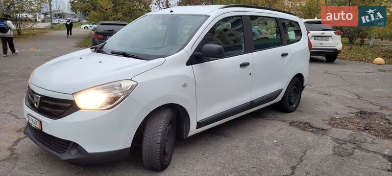 Мінівен Dacia Lodgy 2013 в Києві