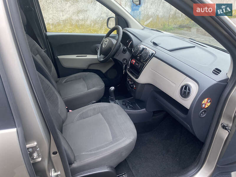 Мінівен Dacia Lodgy 2012 в Рівному
