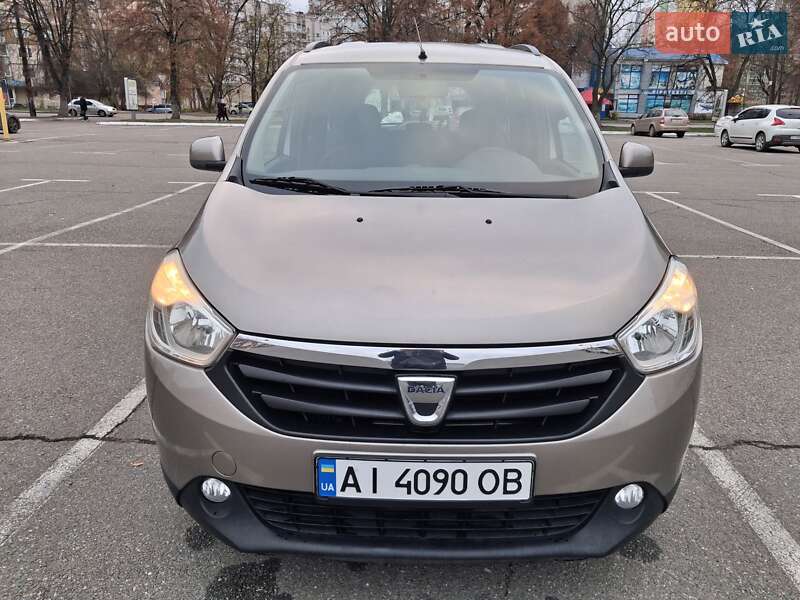 Минивэн Dacia Lodgy 2012 в Броварах