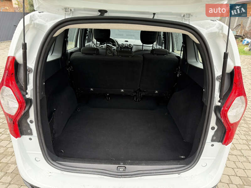 Минивэн Dacia Lodgy 2017 в Львове