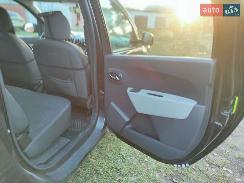 Мінівен Dacia Lodgy 2013 в Сарнах