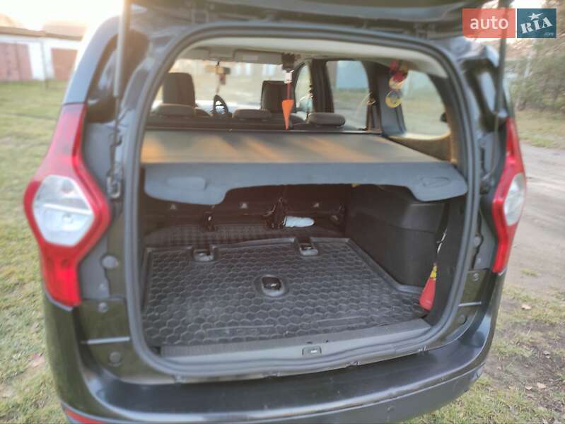 Мінівен Dacia Lodgy 2013 в Сарнах