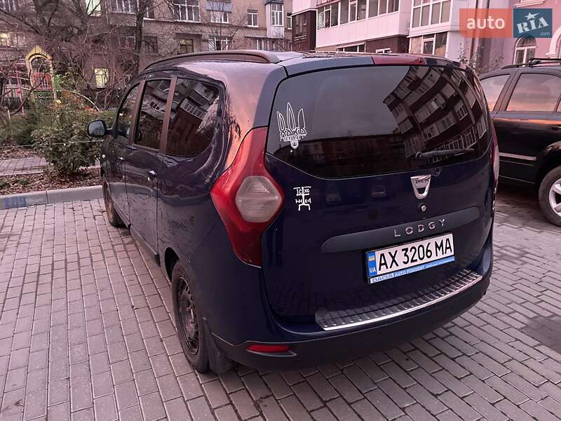 Мінівен Dacia Lodgy 2015 в Харкові