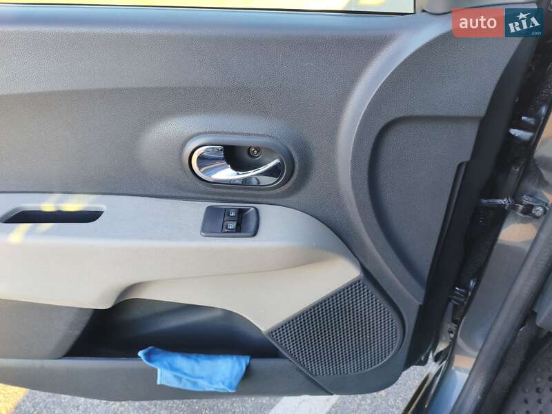 Мінівен Dacia Lodgy 2012 в Сумах