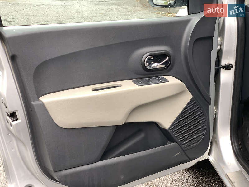 Минивэн Dacia Lodgy 2012 в Виннице