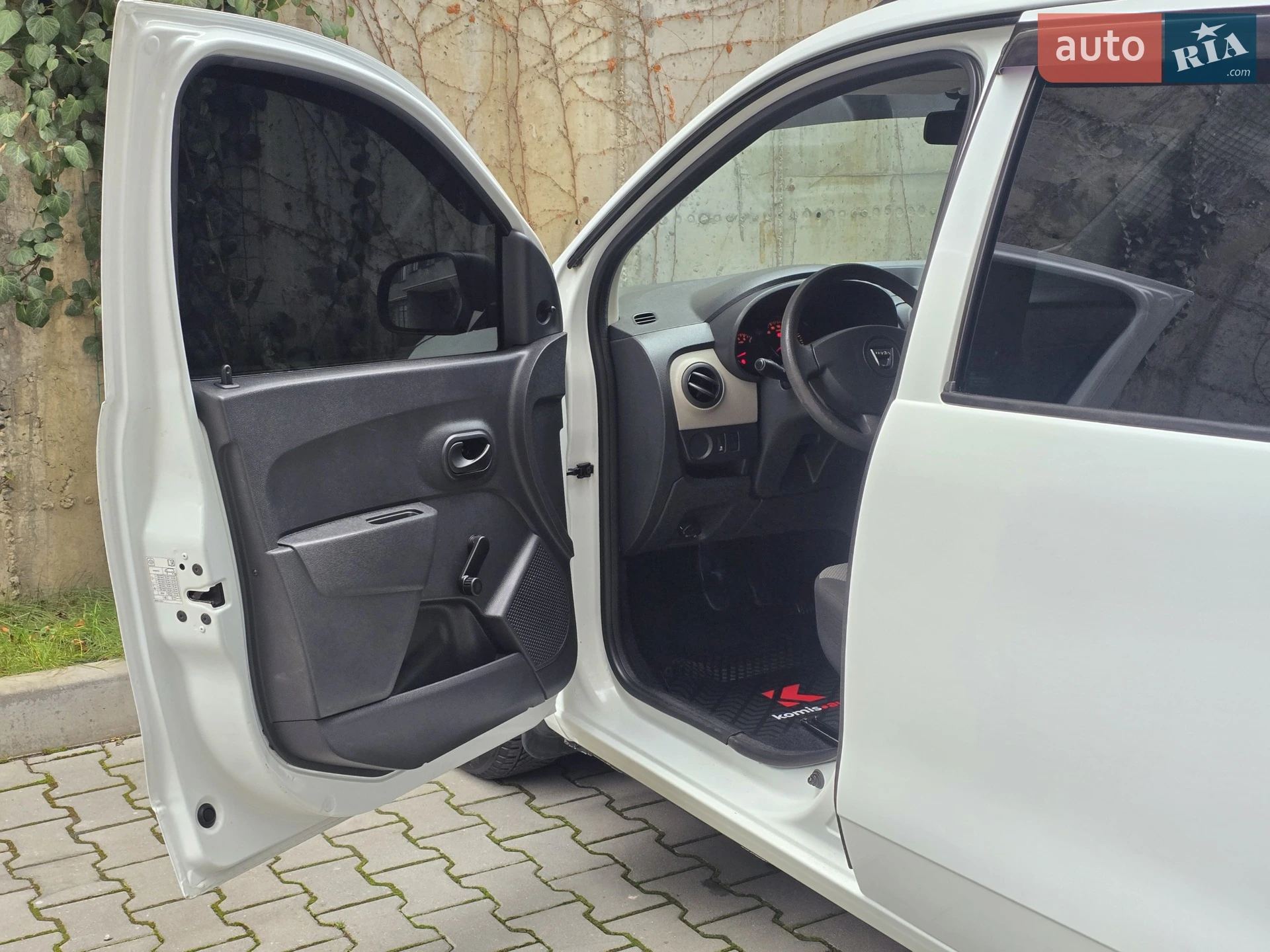 2015 Dacia Lodgy - мініатюра 32