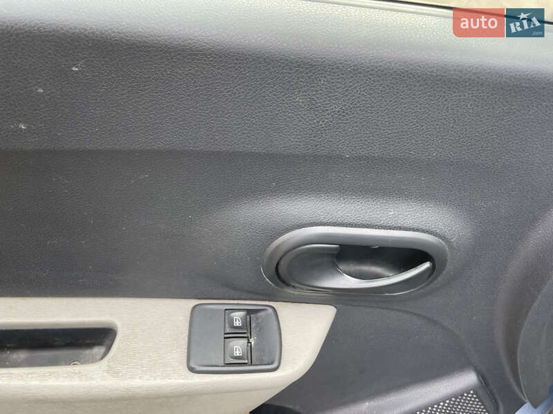 Мінівен Dacia Lodgy 2013 в Львові фото 19 Мінівен Dacia Lodgy 2013 в Львові