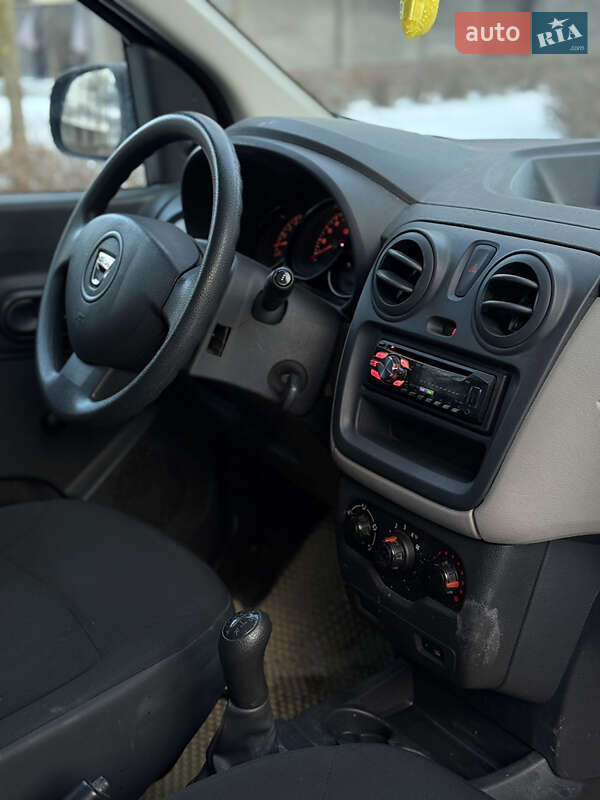 Мінівен Dacia Lodgy 2012 в Івано-Франківську