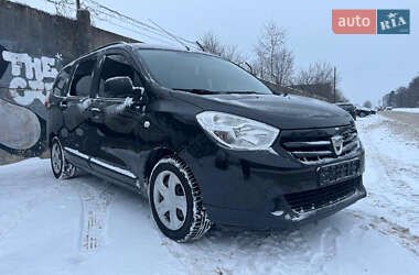 Мінівен Dacia Lodgy 2013 в Луцьку