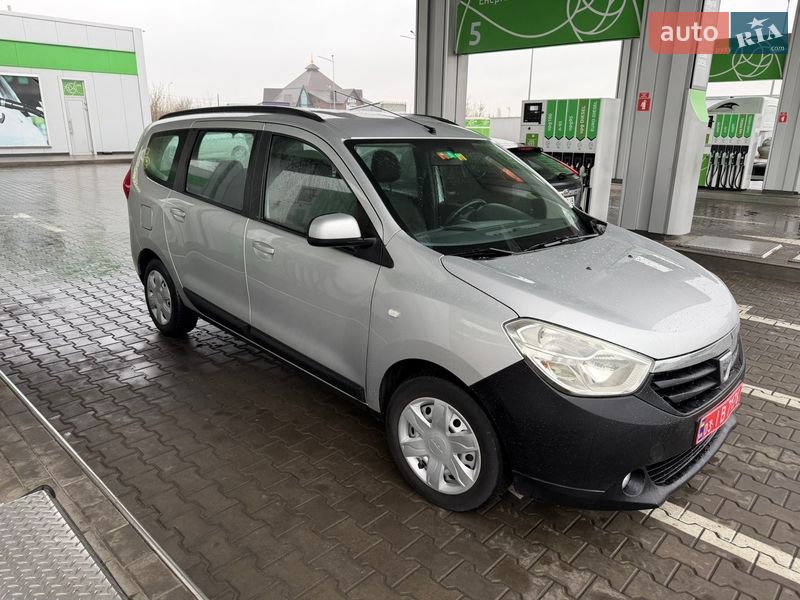 Минивэн Dacia Lodgy 2013 в Луцке